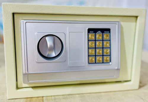 d19bf4_3c6d7256ba624d318f691dcc87b1fce3mv2.png כספת דיגיטלית דגם D